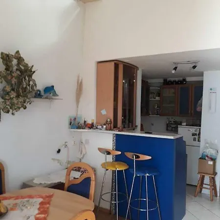 Glicine Apartment